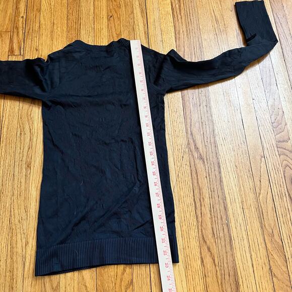 Lululemon Shirt Womens XS 2-4 Floral Textured Rest Less Long Sleeve Top Black - Picture 7 of 7